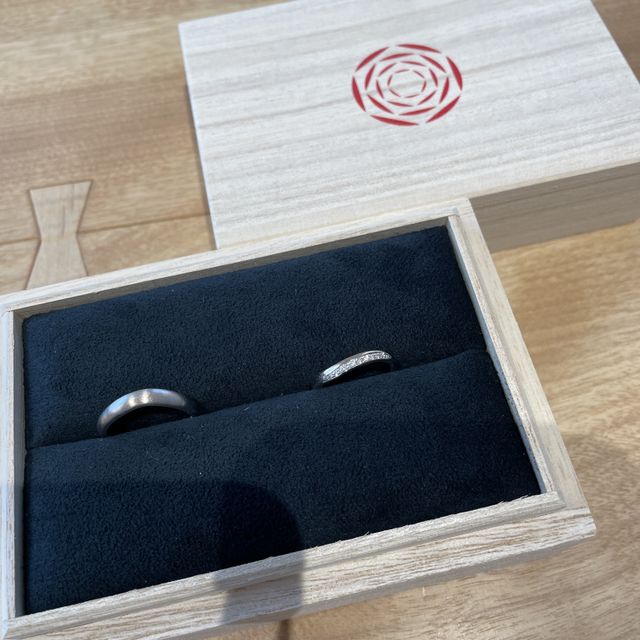 【出雲結(いずもゆい)の口コミ】 デザインがシンプルで場所を選ばず着けることができるところがいいなと思…