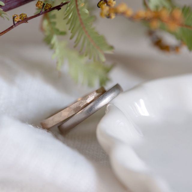 【Cayof(カヨフ)の口コミ】 ベースとなるデザインがいくつかあり、そこから素材やリング幅、テクスチ…