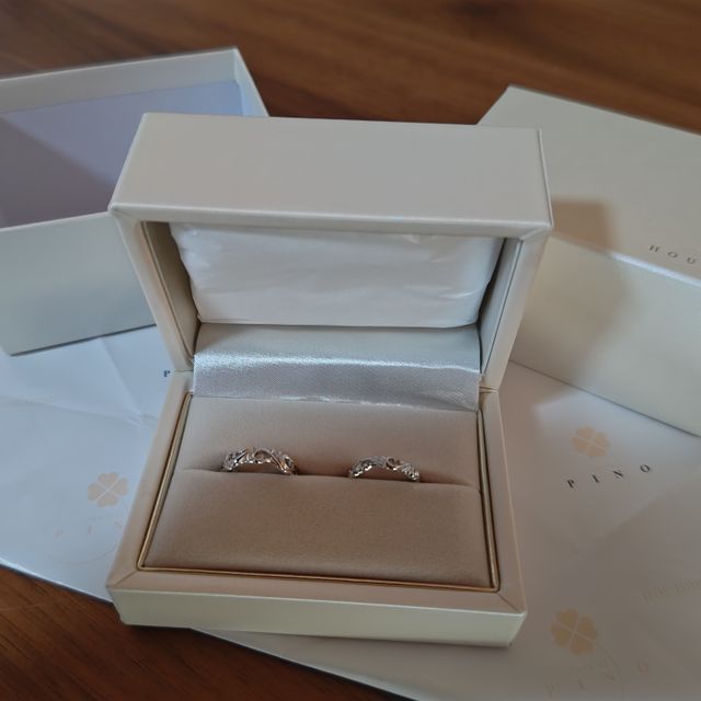 【宝寿堂(ほうじゅどう)の口コミ】 価格も高すぎず、唐草のデザインがイメージ通りでとても気にいりました。…