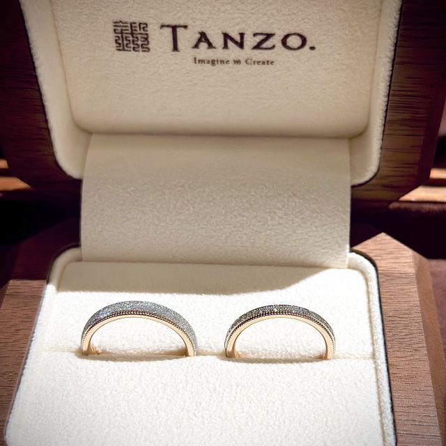 【TANZO.(鍛造指輪)の口コミ】 当初、私は結婚指輪についてシンプルなものでいいと考えていました。
です…