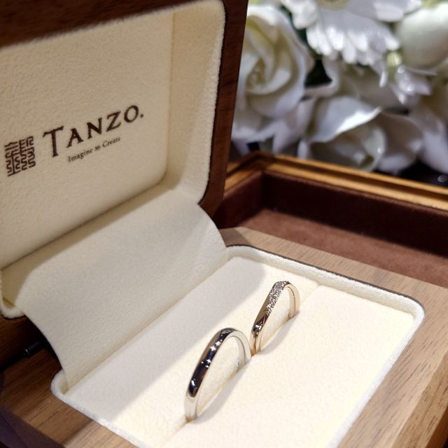 【TANZO.(鍛造指輪)の口コミ】 イメージをスタッフの方に相談しながらデザインを決めたので、自分たちら…