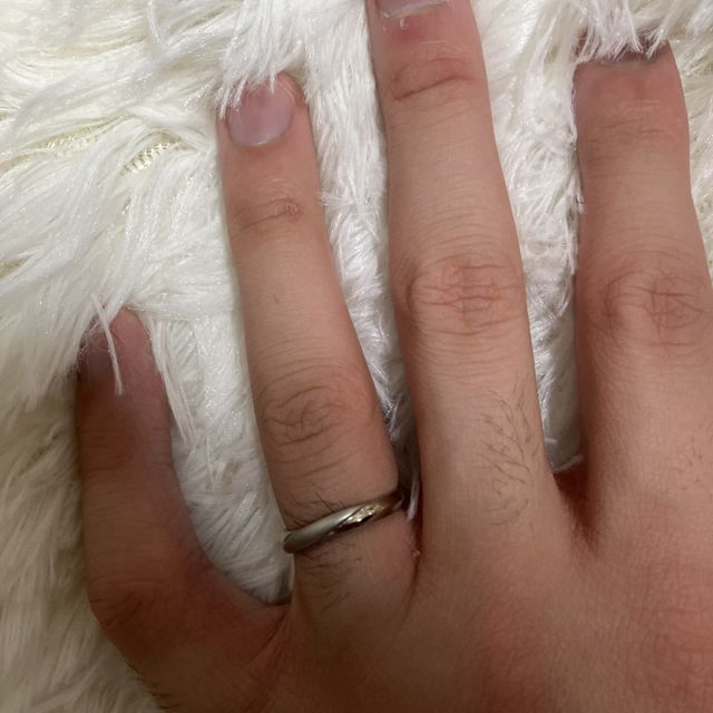 【アイプリモ(I-PRIMO)の口コミ】 シンプルなデザインでありつつも、マット加工によりワンポイントアクセン…