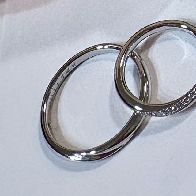 【アイプリモ(I-PRIMO)の口コミ】 シンプルなデザインを探しておりましたが、こちらのデザインを試着した時…