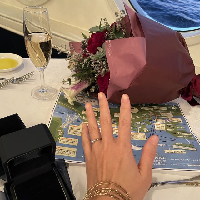 【銀座ダイヤモンドシライシの口コミ】 夫が私に似合うデザインをと選んでくれたのですが、本当に私のイメージに…