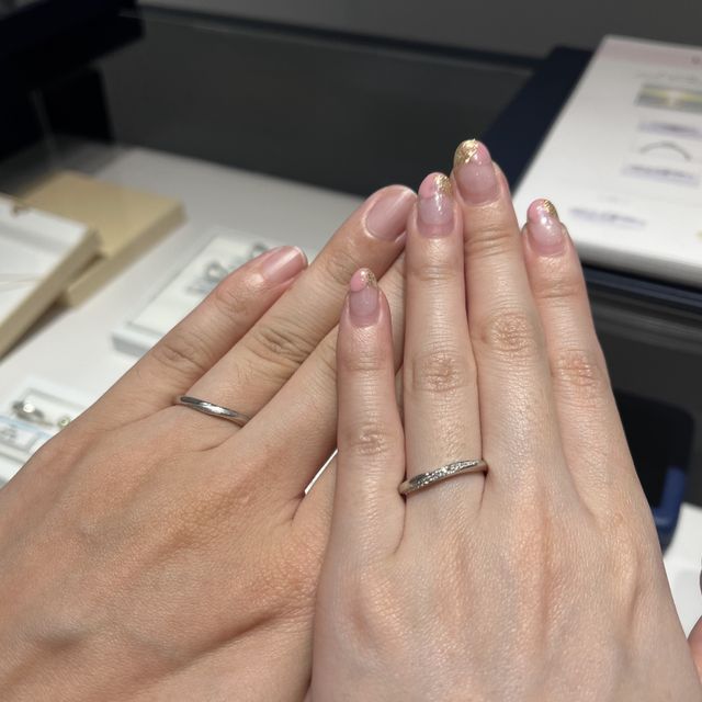 【銀座ダイヤモンドシライシの口コミ】 入籍日の七夕にちなんで、星のイメージの「starry」を選びました。右上が…