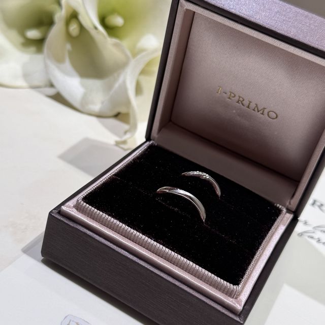 【アイプリモ(I-PRIMO)の口コミ】 男性側の指輪にはダイヤモンドサテンが施されており、内側にも星型のダイ…