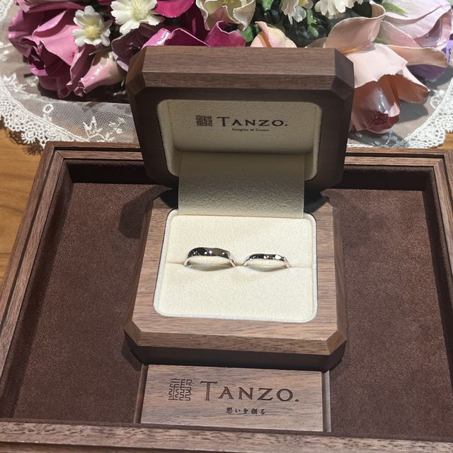 【TANZO.(鍛造指輪)の口コミ】 誰とも被らない指輪が欲しくて、オリジナルのデザインを自分で考え、その…