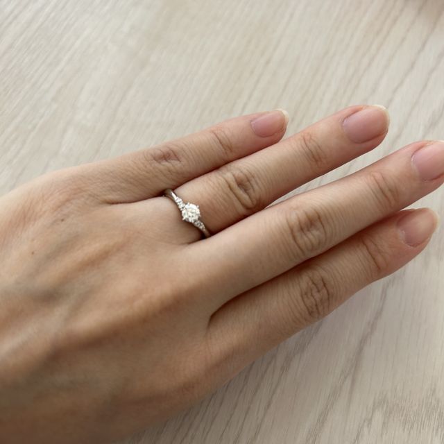 【アイプリモ(I-PRIMO)の口コミ】 指輪のデザインがとても好みだったのでこちらにしました。デザインに合わ…