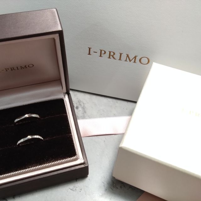 【アイプリモ(I-PRIMO)の口コミ】 シンプルながらダイヤの位置など工夫が凝らされていて他とは違ったデザイ…
