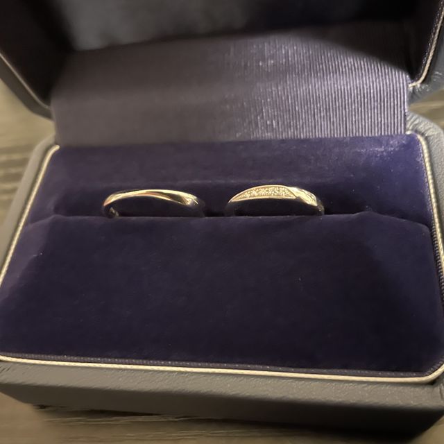 【銀座ダイヤモンドシライシの口コミ】 デザインにオリジナル性があり、形が少し珍しいので、2人だけの特別感のあ…