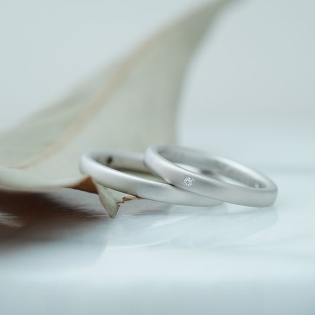 【THREE TREES(スリーツリーズ)の口コミ】 シンプルで飽きないデザインにしたいと思いこのデザインにしました。
なる…