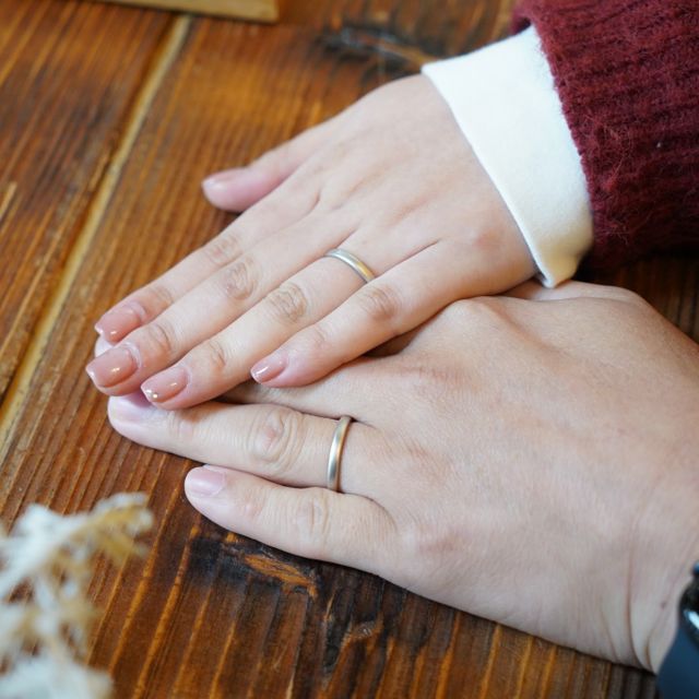 【THREE TREES(スリーツリーズ)の口コミ】 シンプルで飽きないデザインにしたいと思いこのデザインにしました。
なる…