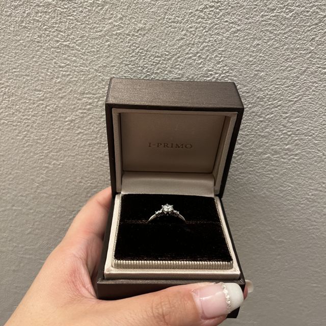 【アイプリモ(I-PRIMO)の口コミ】 女性らしさの可愛さがある指輪がたくさんありました
また、ダイヤモンドの…