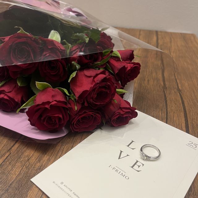 【アイプリモ(I-PRIMO)の口コミ】 女性らしさの可愛さがある指輪がたくさんありました
また、ダイヤモンドの…