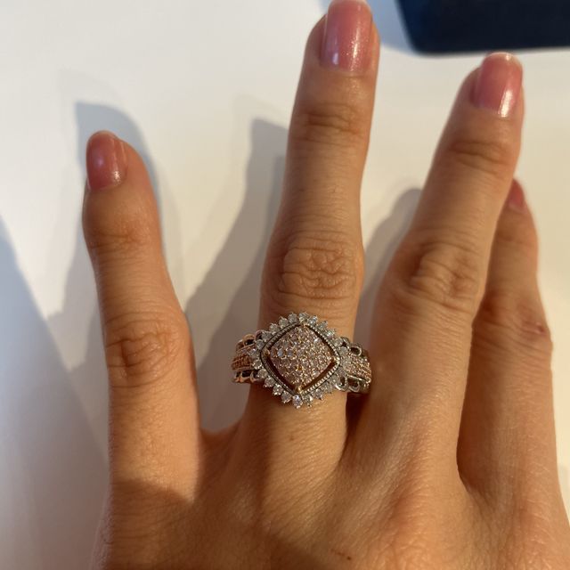 【GSTVの口コミ】 ピンクダイヤモンド＆ダイヤです。ピンクダイヤモンド約０．３６ｃｔ、ダ…