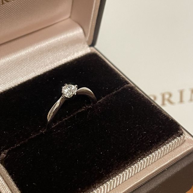 【アイプリモ(I-PRIMO)の口コミ】 自分に合ったデザインに加えて、ダイヤモンドの大きさも選べたので、つけ…