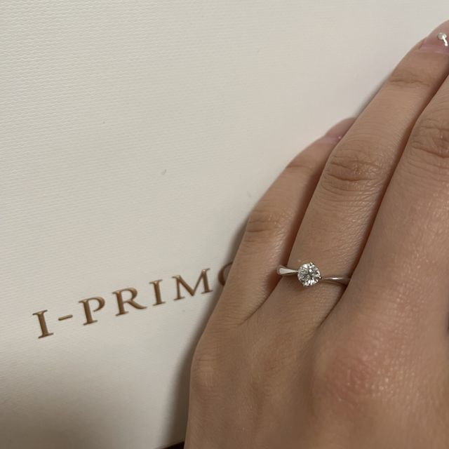 【アイプリモ(I-PRIMO)の口コミ】 自分に合ったデザインに加えて、ダイヤモンドの大きさも選べたので、つけ…
