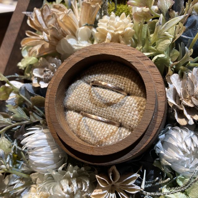 【鎌倉彫金工房の口コミ】 シンプルなデザインですが、どんな服装にも似合い、どこにでもつけていけ…