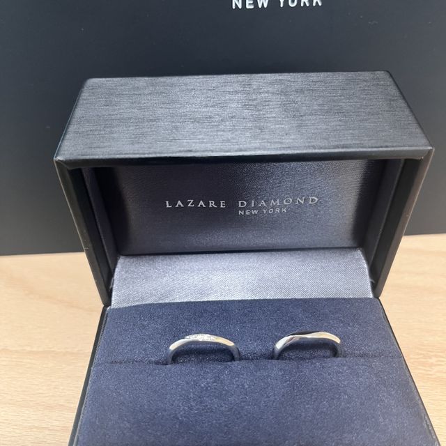 【ラザール ダイヤモンド(LAZARE DIAMOND)の口コミ】 ハドソン川をイメージした、ハドソンというモデルの指輪にしました。柔ら…