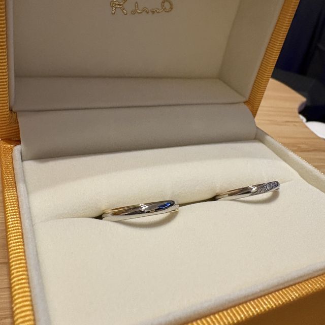 【ケイウノ ブライダル(K.UNO BRIDAL)の口コミ】 ケイウノのカローレのデザインをベースに、ストレートの形に変更しました…