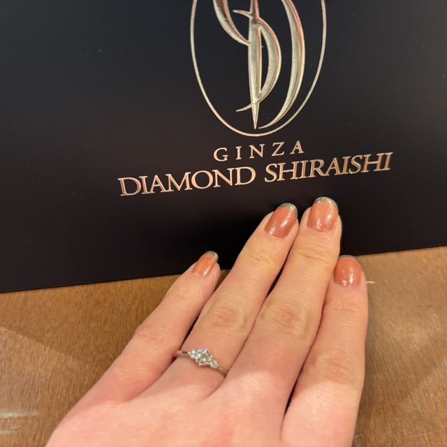 【銀座ダイヤモンドシライシの口コミ】 可愛いデザインで着け心地が良いこと。
年齢を重ねても飽きないデザイン。…