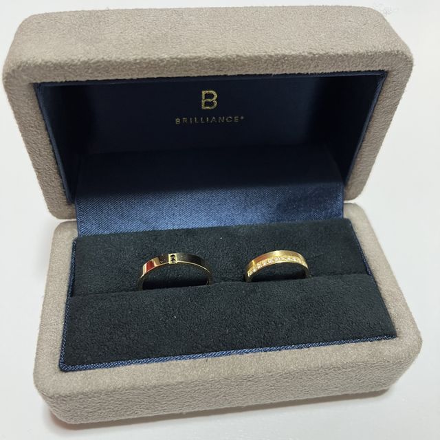 【BRILLIANCE+(ブリリアンスプラス)の口コミ】 HPでストラータの写真を見て一目惚れして検討しました。実際に試着した際…