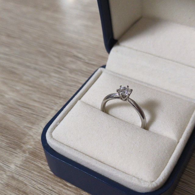 【GALA JEWELRY(ガラジュエリー)の口コミ】 プラチナ95%でダイヤも高レベル、そして見た目もとても綺麗です。
スマホ…