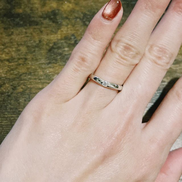 【アイプリモ(I-PRIMO)の口コミ】 普段使いしやすいシンプルさですが、少し広めの幅や石で寂しい感じがしな…