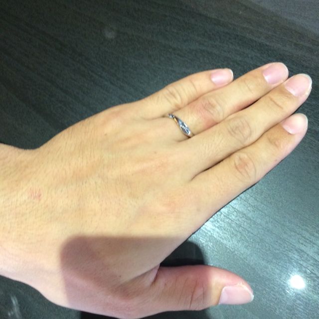 【俄(にわか)の口コミ】 『シンプルかつオシャレなデザイン』
『指のフィット感が抜群』
『ゆびわ…