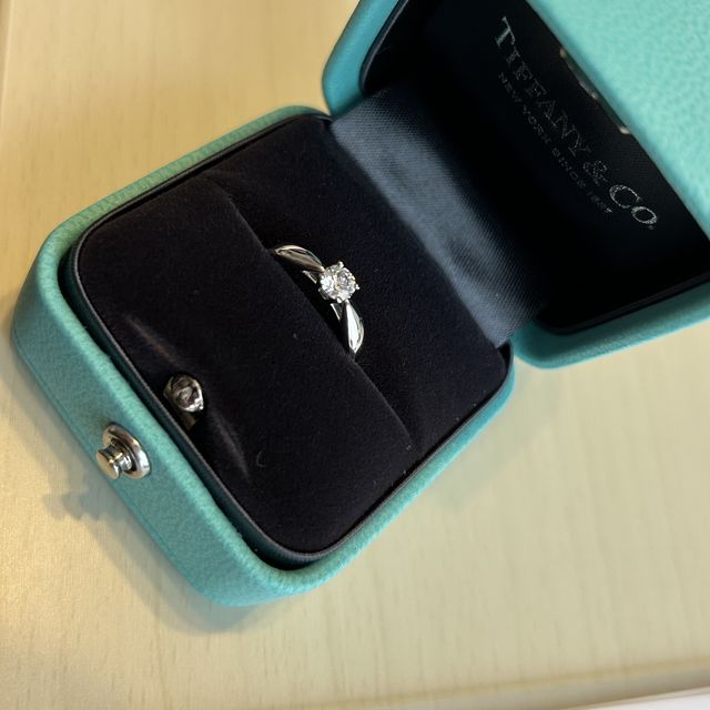 【ティファニー(Tiffany & Co.)の口コミ】 デザインは理想のデザインであり、特別な日だけでなく、お出かけの際に結…