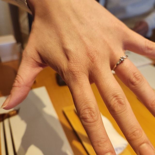 【アイプリモ(I-PRIMO)の口コミ】 ハンド診断で自分の手に合ったものにしました。
普段の服装や手や指の形な…