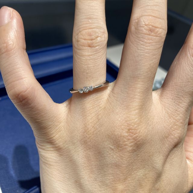 【銀座ダイヤモンドシライシの口コミ】 なんと言ってもダイヤの質が素晴らしいです。サイドから見ても安っぽさが…