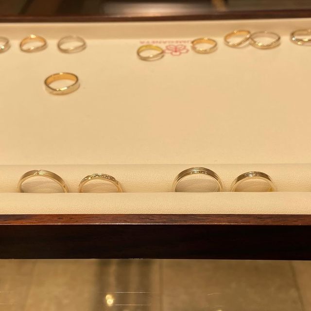 【杢目金屋(もくめがねや)の口コミ】 日本らしいデザインがポイントかと思います。
桜であったり木目であったり…