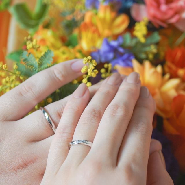 【ラザール ダイヤモンド(LAZARE DIAMOND)の口コミ】 ダイヤがたくさんある派手なタイプより、控えめなデザインがいいと思いこ…