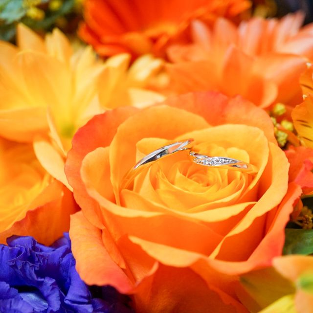 【ラザール ダイヤモンド(LAZARE DIAMOND)の口コミ】 シンプルで洗礼されたデザインなので、毎日着ける予定ですが過度に目立つ…