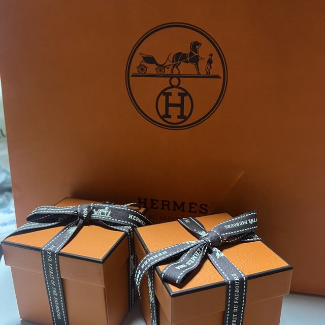 【エルメス(HERMES)の口コミ】 シンプルで普段使いにも最適です。結婚指輪としてだけではなく使えると思…