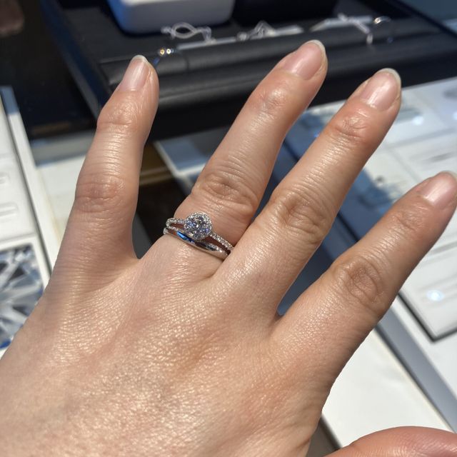 【I's stone(アイズストーン)の口コミ】 仕事とプライベートの時で使い分けれるデザインで、飽きが来ないデザイン…