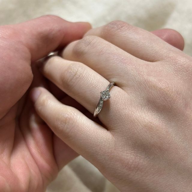 【アイプリモ(I-PRIMO)の口コミ】 重ね付けするとより素敵になり、中心のダイヤモンド含め全ての輝きが増す…