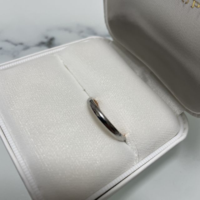 【BONDS(ボンズ)の口コミ】 シンプルで太めの為、男の人でもつけやすいデザインです。流行り廃りもあ…