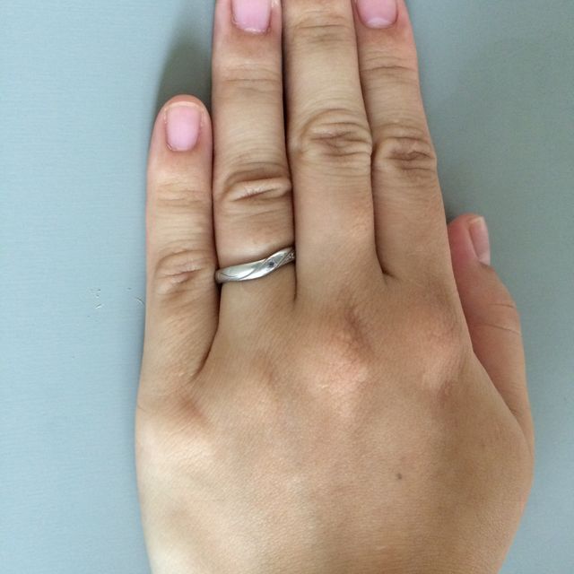 【銀座ダイヤモンドシライシの口コミ】 デザインで悩んでいたら、デザイナーさんが希望通りのデザイン（唐草模様…