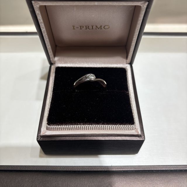 【アイプリモ(I-PRIMO)の口コミ】 デザインが他の指輪にない独特な形をしていて特別感があって良かった。指…