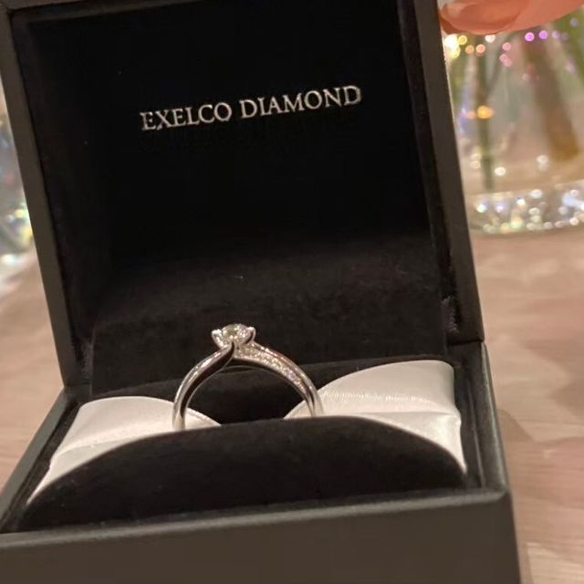 【エクセルコダイヤモンド(EXELCO DIAMOND)の口コミ】 長く着用し続けられる飽きのこないデザインを探していました。可愛らしい…