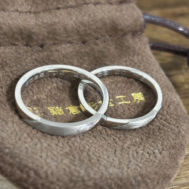 【鎌倉彫金工房の口コミ】 平打ち、プラチナ、ライン加工、ヘアライン加工は一緒の内容で、最終のデ…