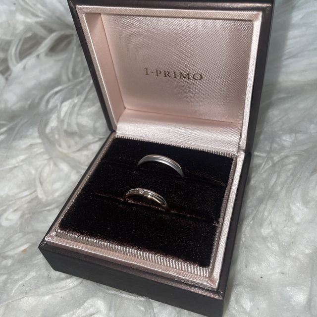 【アイプリモ(I-PRIMO)の口コミ】 女性用も男性用も半分で色が違うのがシンプルなのにかわいいとおもい購入…