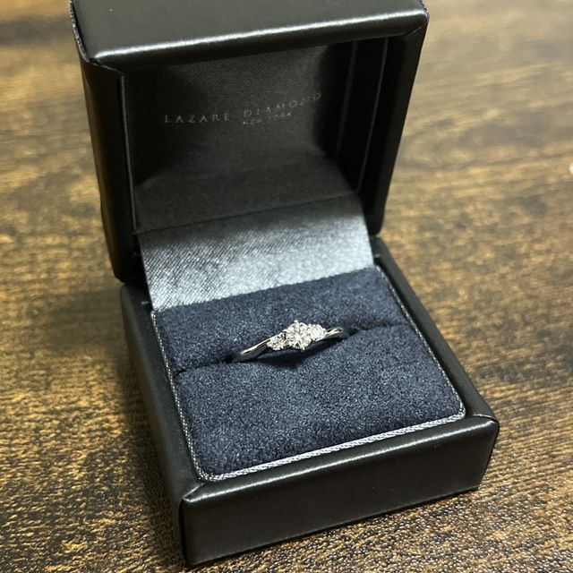 【ラザール ダイヤモンド(LAZARE DIAMOND)の口コミ】 やはりメインはダイヤモンドかと思います。ブランドのこだわり通りクオリ…