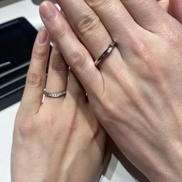 【ラザール ダイヤモンド(LAZARE DIAMOND)の口コミ】 ダイヤがどのブランドよりも輝いていて、綺麗だったので選びました。
知り…