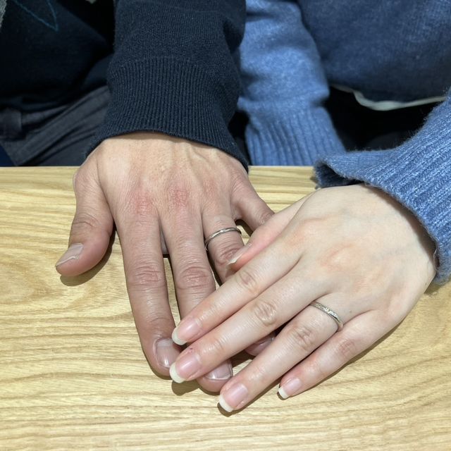 【出雲結(いずもゆい)の口コミ】 シンプルで着け心地がとても良いです。文字を刻印するだけでなく記念の石…