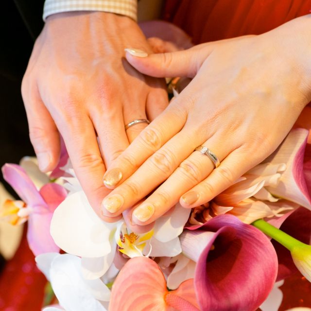 【HIROUMI(ヒロウミ)の口コミ】 シンプルですが、プラチナがすごくツヤツヤしていてダイヤの輝きも強いと…