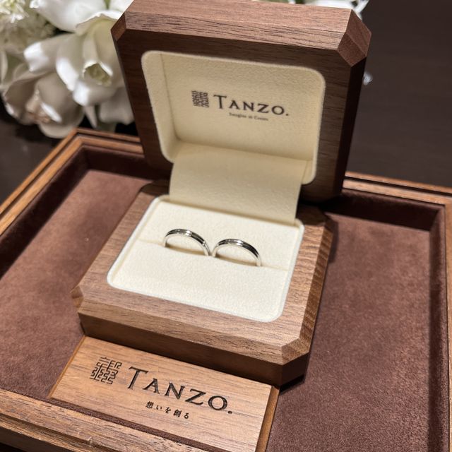 【TANZO.(鍛造指輪)の口コミ】 あえてダイヤモンドを付けず、夫婦で全く同じデザインにしました。ストレ…