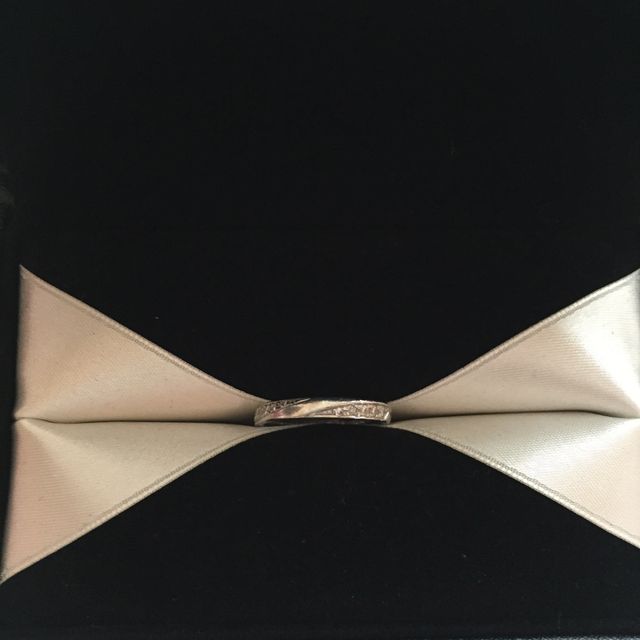 【エクセルコダイヤモンド(EXELCO DIAMOND)の口コミ】 シンプルなのに、ダイヤモンドでキラキラと輝きがあって自分のイメージの…